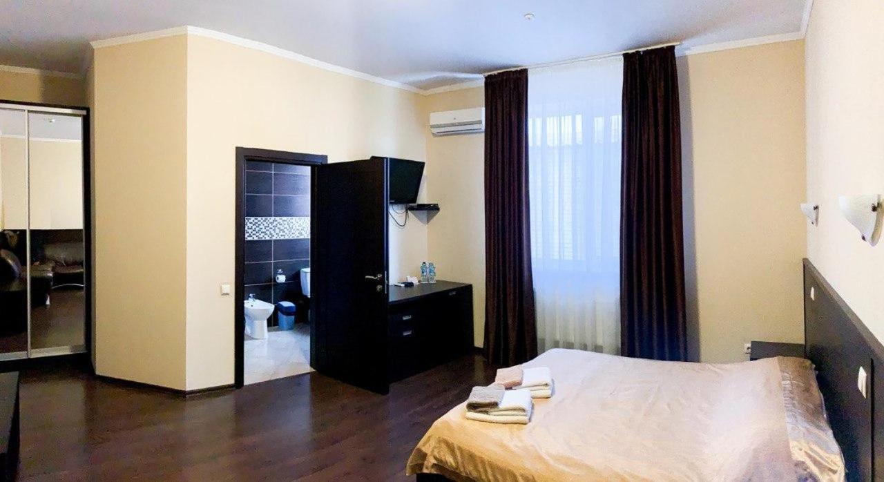 Etoile Hotel Charkiv Esterno foto